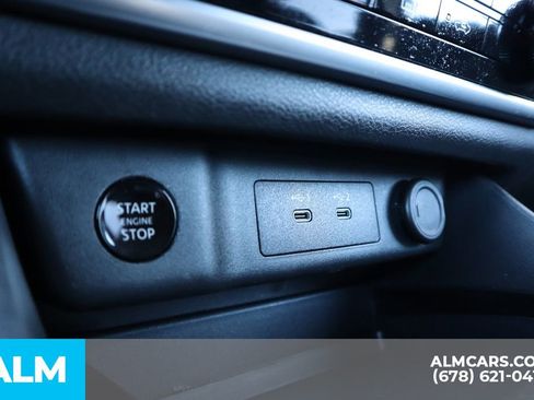 Used 2024 Nissan Rogue S image 29