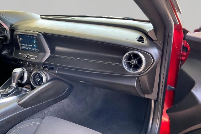 Used 2018 Chevrolet Camaro LT RWD image 18