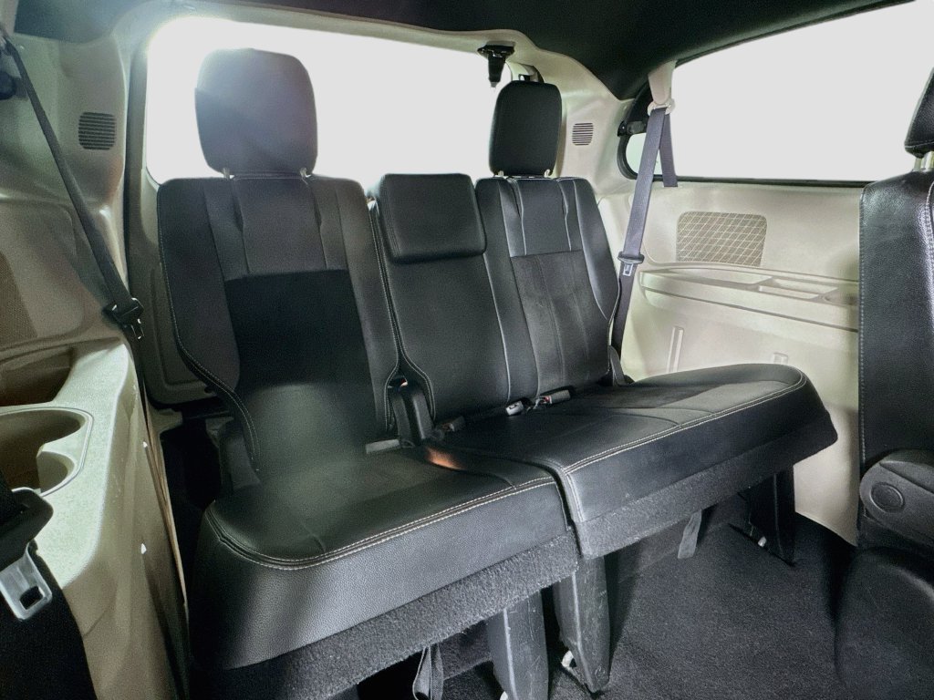 Used 2019 Dodge Grand Caravan SXT FWD image 30