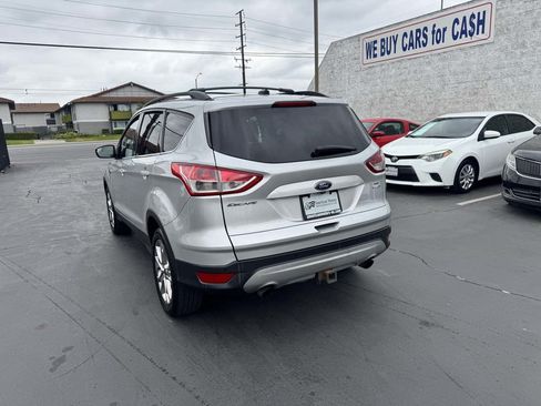 Used 2016 Ford Escape SE w/ SE Leather Comfort Package AWD/4WD image 2