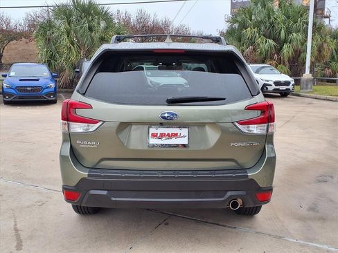 Used 2020 Subaru Forester Limited w/ Popular Package #3 image 6