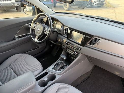 Used 2019 Kia Niro LX image 20