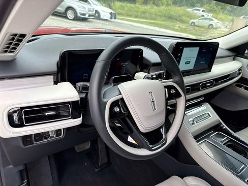 New 2025 Lincoln Aviator Reserve w/ Luxury Package image 34