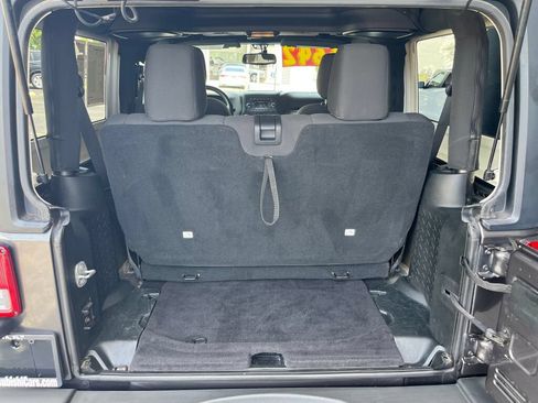 Used 2018 Jeep Wrangler Sport AWD/4WD image 24