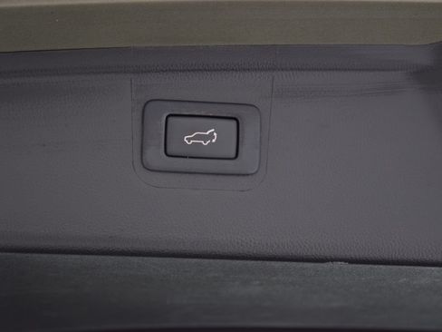 Used 2018 Subaru Outback 2.5i Limited AWD/4WD image 31