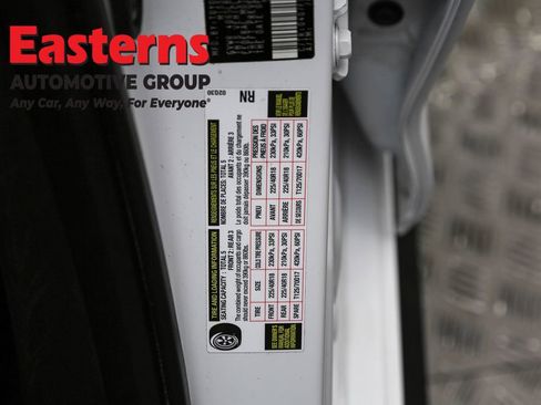 Used 2025 Toyota Corolla SE image 35