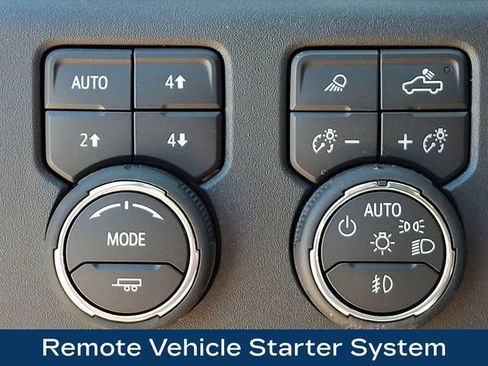 Used 2026 Chevrolet Silverado 1500 LT Trail Boss w/ Safety Package AWD/4WD image 9