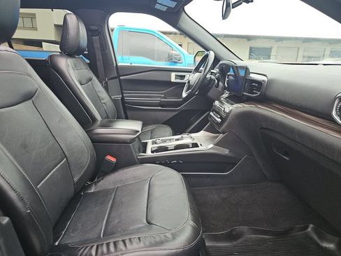 Used 2020 Ford Explorer Limited w/ Class III Trailer Tow Package AWD/4WD image 6
