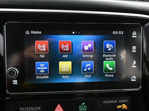 Used 2018 Mitsubishi Outlander SEL image 11