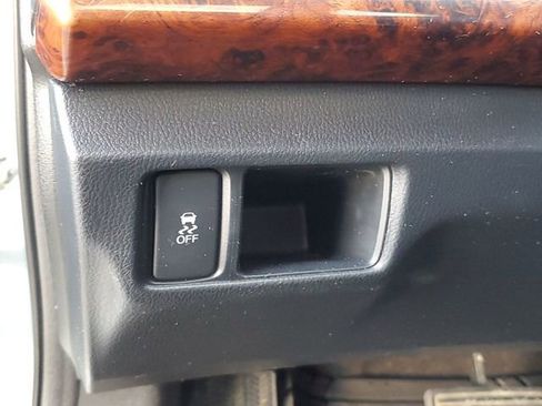 Used 2011 Honda Crosstour EX-L image 12