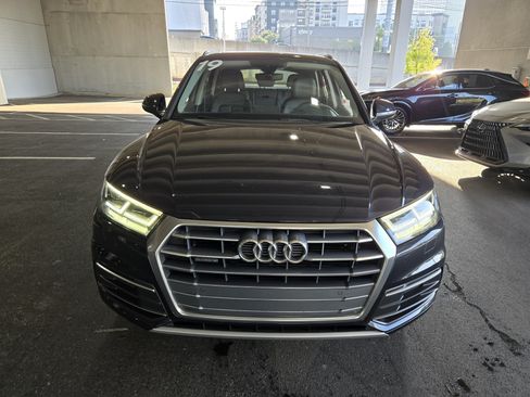 Used 2019 Audi Q5 2.0T Premium Plus w/ Premium Plus Package AWD/4WD image 8