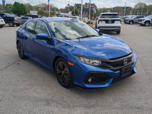 Used 2018 Honda Civic EX image 9