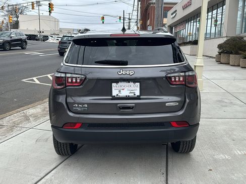 Certified 2022 Jeep Compass Latitude w/ Sun and Sound Group image 4