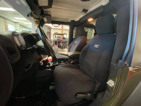Used 2016 Jeep Wrangler Sport AWD/4WD image 10