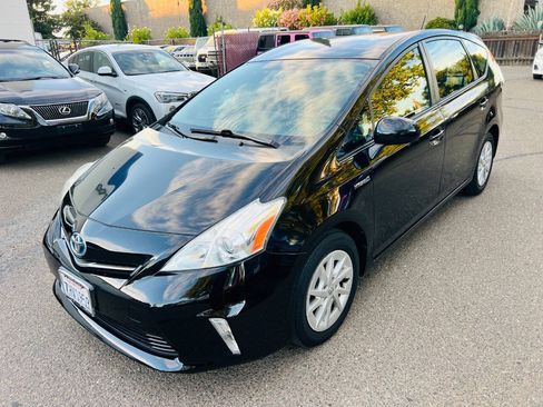 Used 2014 Toyota Prius V Three FWD image 1