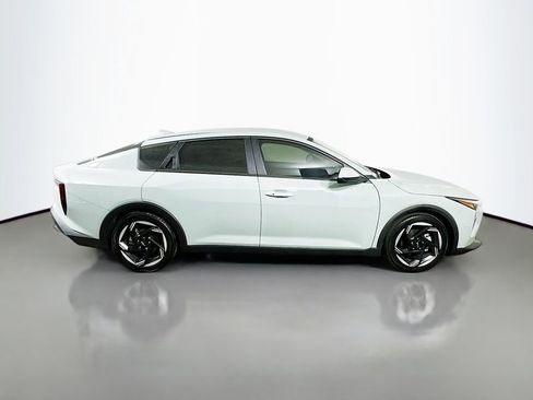 Used 2025 Kia K4 EX image 7