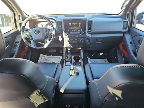 Used 2023 Nissan Frontier PRO-4X w/ Pro-4X Premium Package image 12