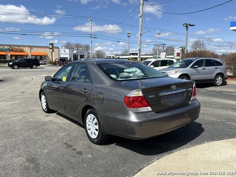 Used 2005 Toyota Camry image 7