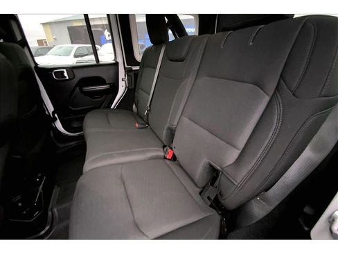 Used 2018 Jeep Wrangler Unlimited Sport S image 26