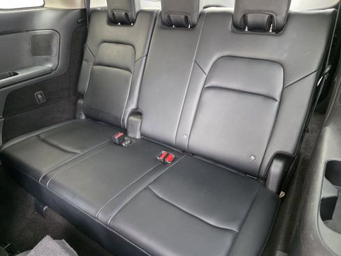 Used 2024 Nissan Pathfinder Platinum image 31