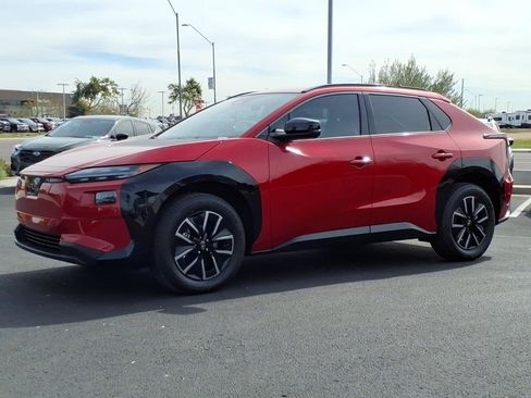 New 2026 Subaru Solterra AWD/4WD image 2