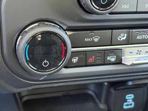 New 2025 Ford Bronco Badlands image 12