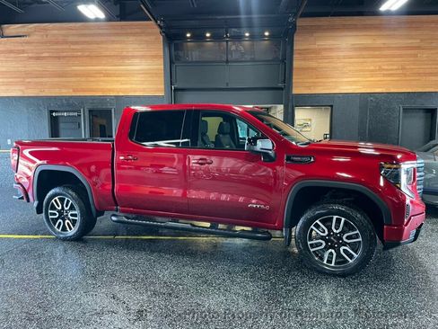 Used 2024 GMC Sierra 1500 AT4 w/ AT4 Preferred Package AWD/4WD image 2