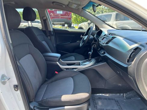 Used 2015 Kia Sportage LX FWD image 16