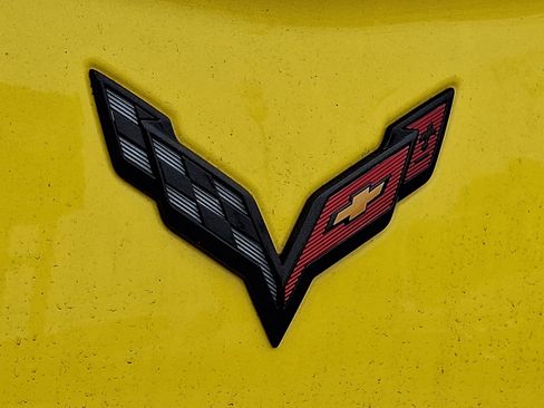 Used 2016 Chevrolet Corvette Stingray Coupe w/ 2LT Preferred Equipment Group RWD image 29