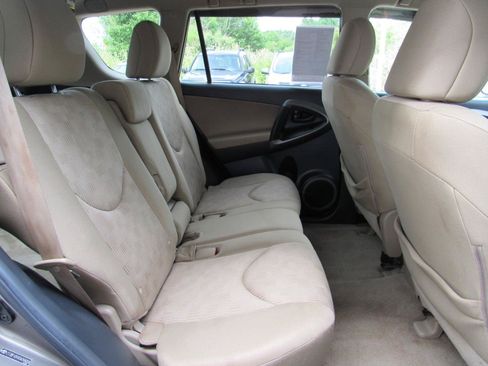Used 2012 Toyota RAV4 4WD w/ Value Pkg image 7