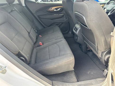 Used 2020 GMC Terrain SLE w/ Driver Convenience Package image 16