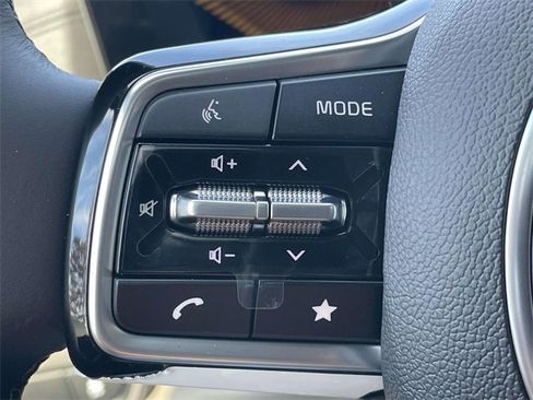 New 2026 Kia Carnival EX image 31