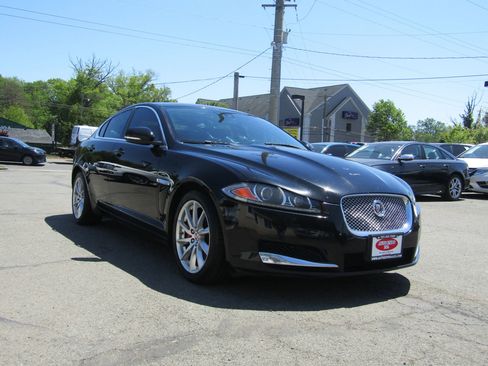 Used 2014 Jaguar XF RWD image 1