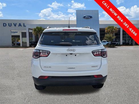 Used 2024 Jeep Compass Latitude image 4