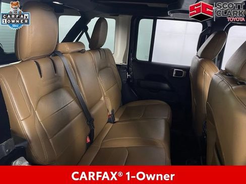 Used 2023 Jeep Wrangler Unlimited Sahara w/ Cold Weather Group AWD/4WD image 17