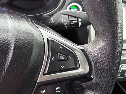 Used 2018 Ford Fusion SE w/ Fusion SE Technology Package FWD image 26