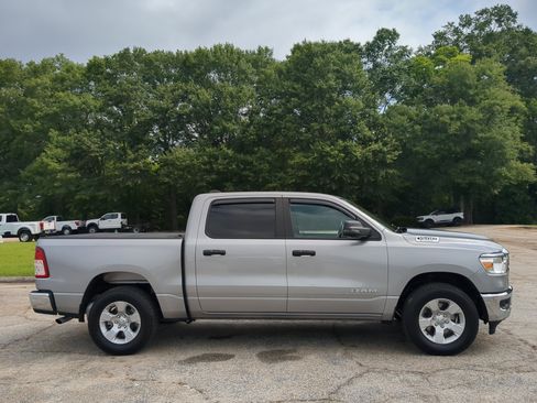 Used 2023 RAM 1500 Big Horn AWD/4WD image 2