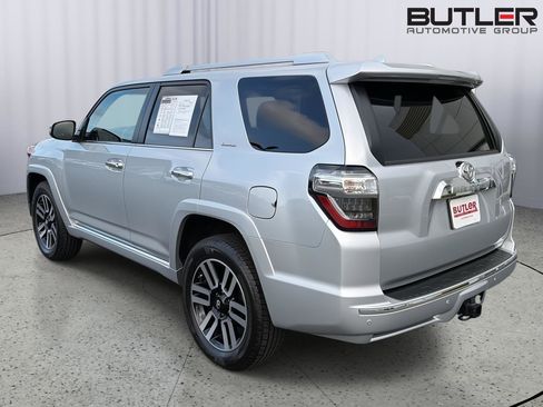 Used 2021 Toyota 4Runner Limited AWD/4WD image 4