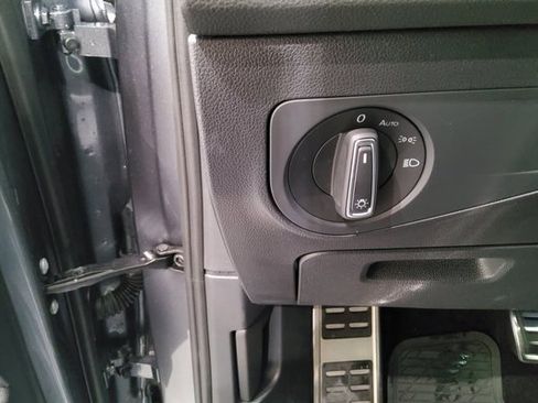 Used 2024 Volkswagen Tiguan SE R-Line image 24