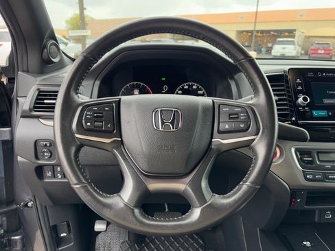 Used 2025 Honda Ridgeline RTL image 17