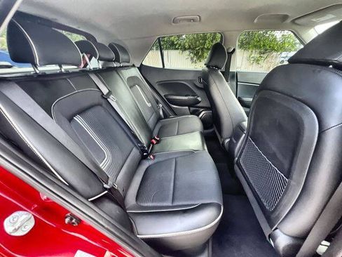 Used 2023 Hyundai Venue Limited w/ Cargo Package FWD image 27