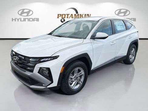 New 2026 Hyundai Tucson SE FWD image 1