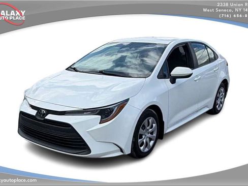 Used 2023 Toyota Corolla LE FWD image 1