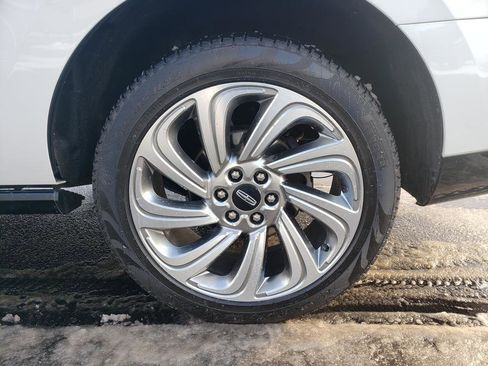 Used 2024 Lincoln Navigator Reserve image 27