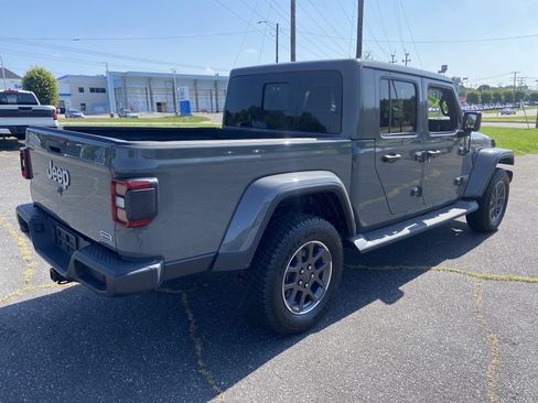 Used 2020 Jeep Gladiator Overland AWD/4WD image 5
