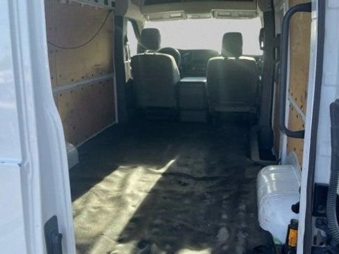 Used 2019 Nissan NV 2500 SV image 17