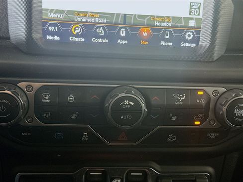 Used 2023 Jeep Wrangler Unlimited Sahara w/ Cold Weather Group AWD/4WD image 23