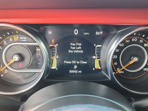 Used 2023 Jeep Gladiator Rubicon w/ LED Lighting Group AWD/4WD image 15