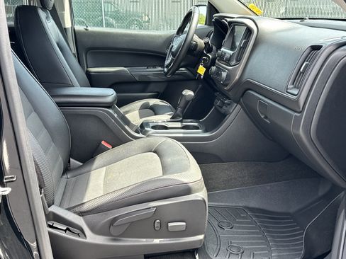 Used 2017 GMC Canyon SLE w/ All Terrain Package AWD/4WD image 12
