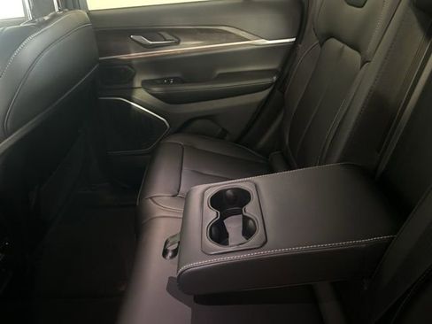 New 2026 Jeep Grand Cherokee Limited AWD/4WD image 31